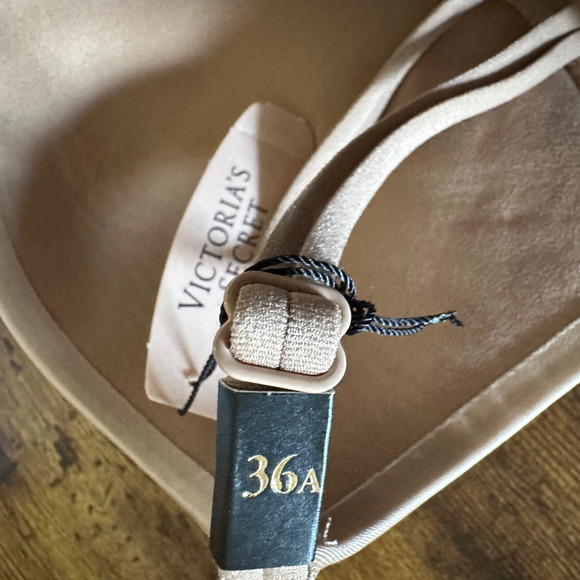 NWT Victorias Secret Womens Very Sexy Push Up Bra Size 36A Beige Nude - Picture 4 of 5